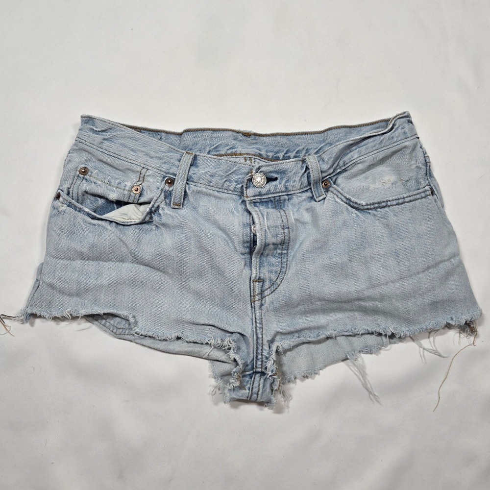 Levis 501 CT Cutoff Denim Shorts Womens 28 Light Wash Raw Hem Cheeky Button Fly